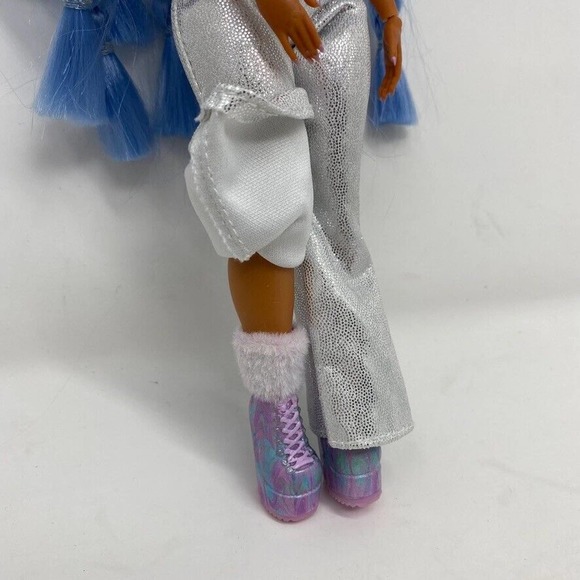 LOL Surprise Snowlicious Doll - Picture 3 of 5